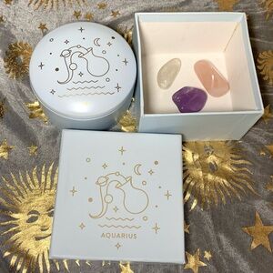 Fringe Studio 2 Piece Zodiac Aquarius Round Ceramic Trinket Box & 4 Crystals